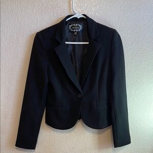 Ambiance Black Blazer Tailored Cropped Fit